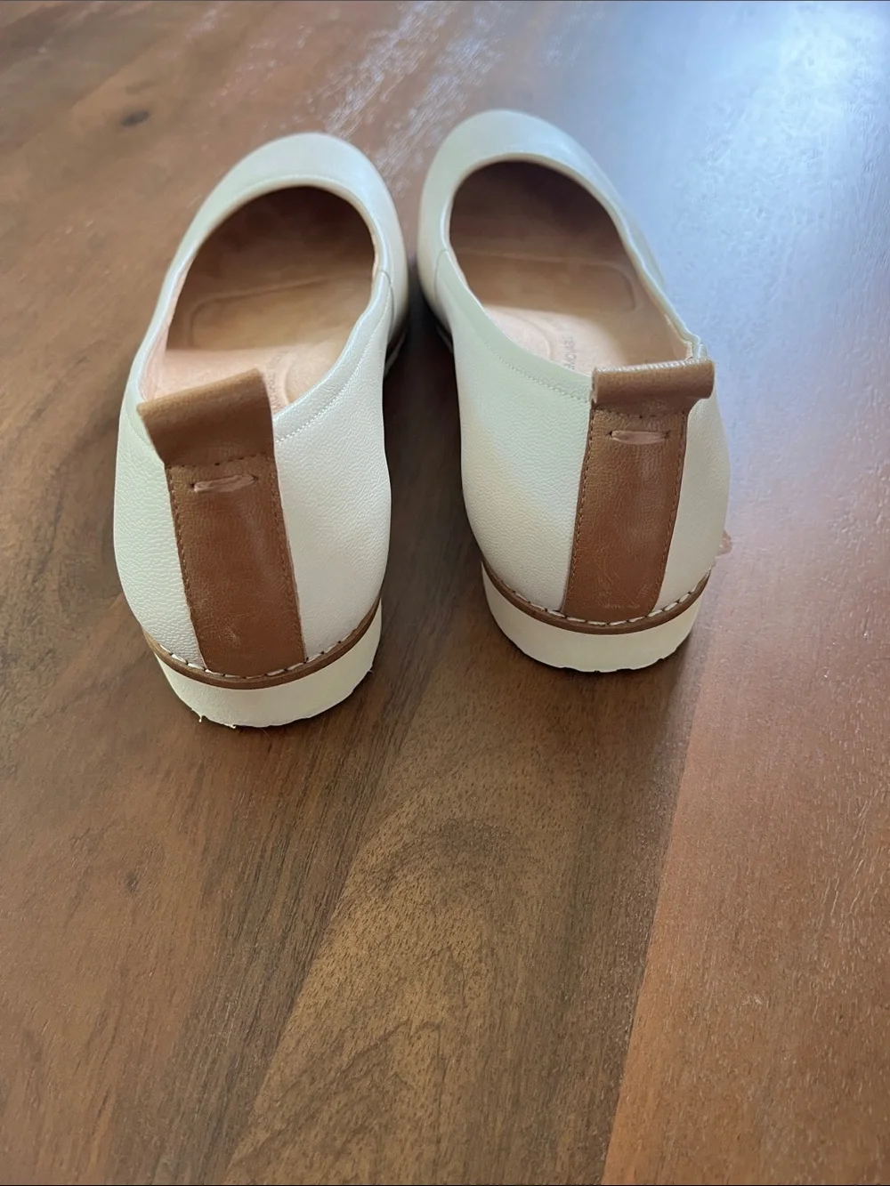 Brioso Cream Leather Ballet Flats 7.5 NWOT